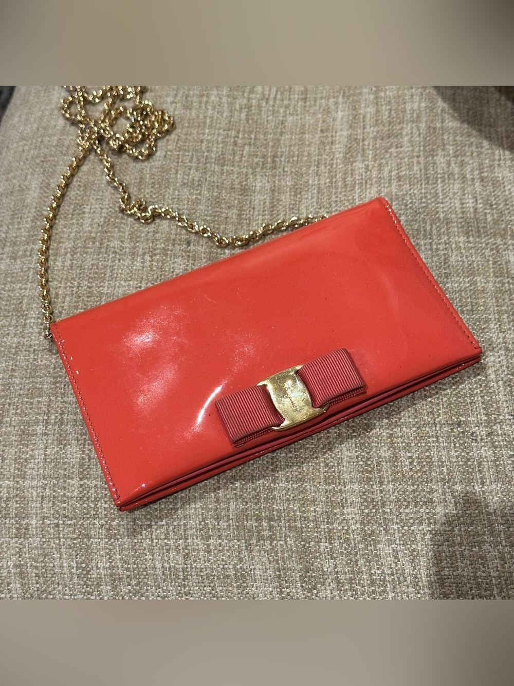 Salvatore Ferragamo Chain Vara Shoulder Bag Orange Patent Leather Gold HW